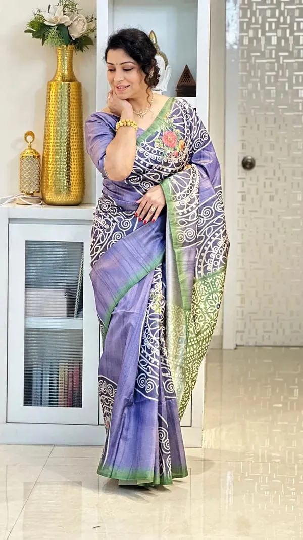 Soft_Tussar_Silk_sarees_with_Beautiful_Digital_Print_With_Attractive_Checks_Design_Saree_And_Digital_Print_Blouse_With_Tassels