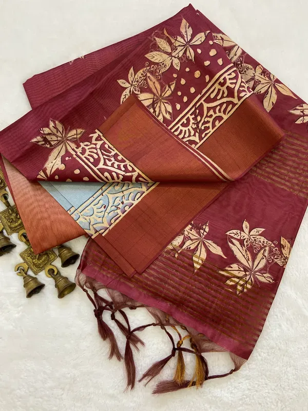 Soft_Tussar_Silk_sarees_with_Beautiful_Digital_Print_With_Attractive_Checks_Design_Saree_And_Digital_Print_Blouse_With_Tassels