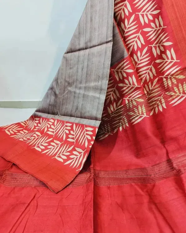 Soft_Tussar_Silk_sarees_with_Beautiful_Digital_Print_With_Attractive_Checks_Design_Saree_And_Digital_Print_Blouse_With_Tassels