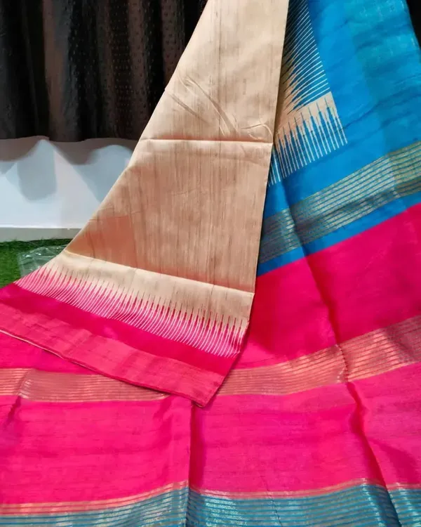 Soft_Tussar_Silk_sarees_with_Beautiful_Digital_Print_With_Attractive_Checks_Design_Saree_And_Digital_Print_Blouse_With_Tassels