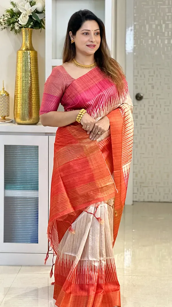 Soft_Tussar_Silk_sarees_with_Beautiful_Digital_Print_With_Attractive_Checks_Design_Saree_And_Digital_Print_Blouse_With_Tassels