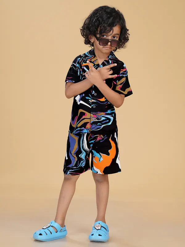Cotton_Rayon_Coord_Set_With_Shorts-Black_Waves_for_Boys