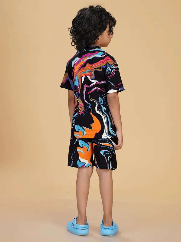 Cotton_Rayon_Coord_Set_With_Shorts-Black_Waves_for_Boys
