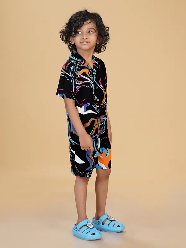 Cotton_Rayon_Coord_Set_With_Shorts-Black_Waves_for_Boys