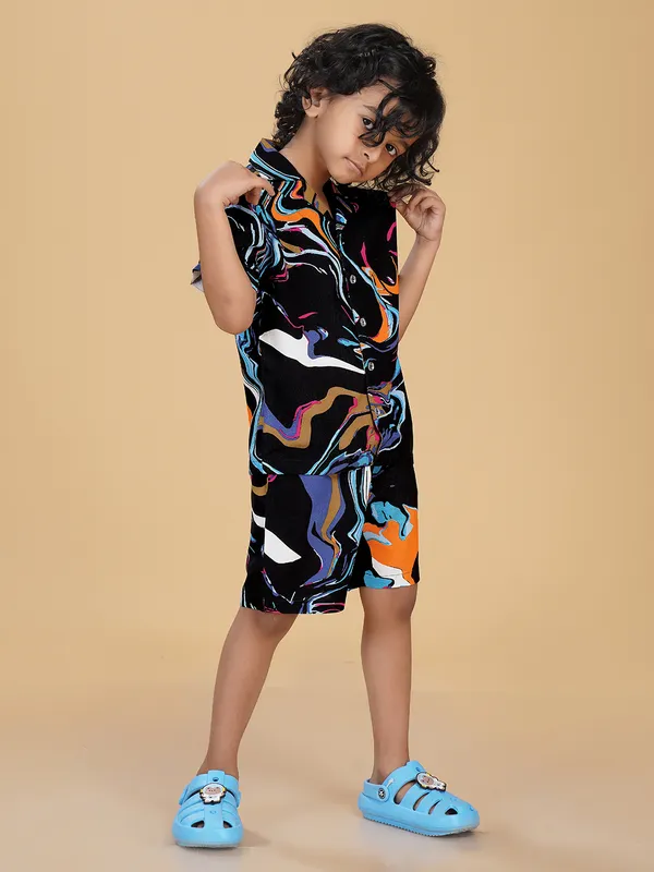 Cotton_Rayon_Coord_Set_With_Shorts-Black_Waves_for_Boys