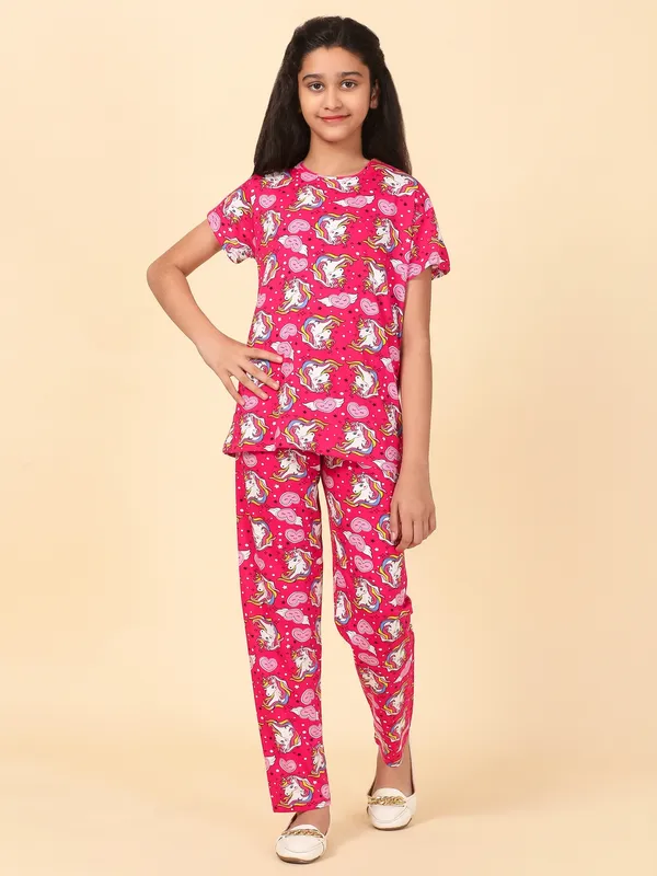 Cotton_Knit_Half_Sleeves_Night_Suit_With_Unicorn_Print-Dark_Pink