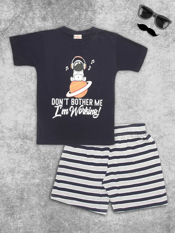 Astronaut_Print_T_Shirt_With_Shorts_Set_for_Boys