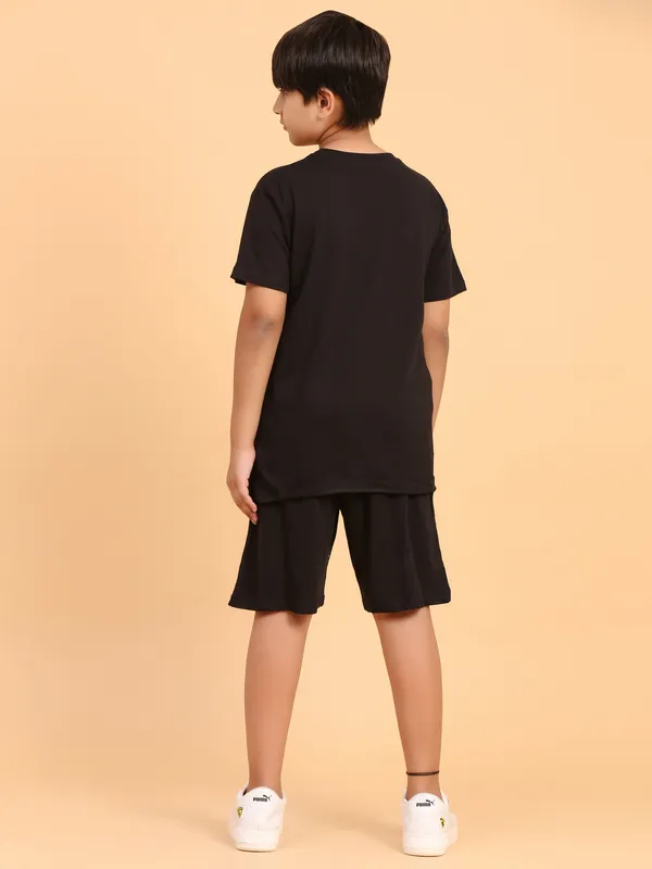 Footballer_Print_Coord_Set_With_T-Shirt_&_Shorts_for_Boys