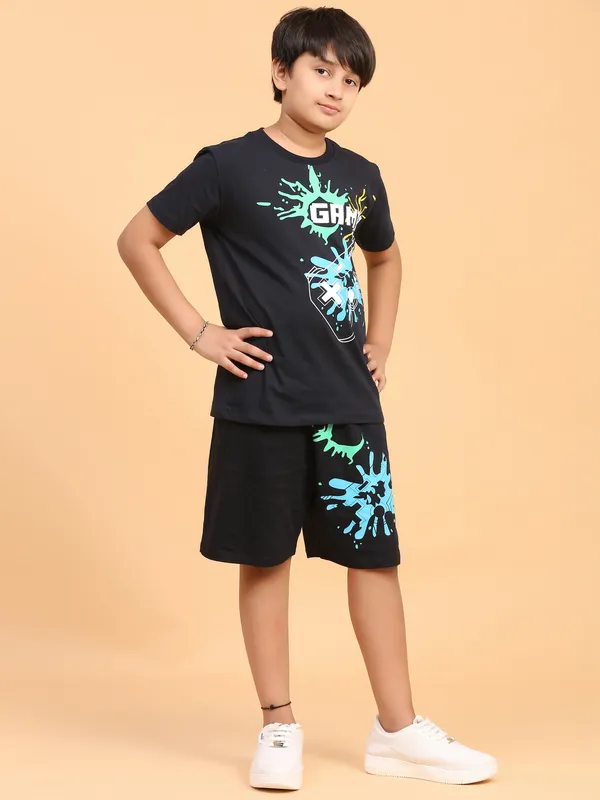 Gamer_Print_Coord_Set_With_T-Shirt_&_Shorts_for_Boys