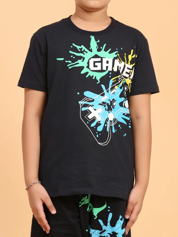 Gamer_Print_Coord_Set_With_T-Shirt_&_Shorts_for_Boys