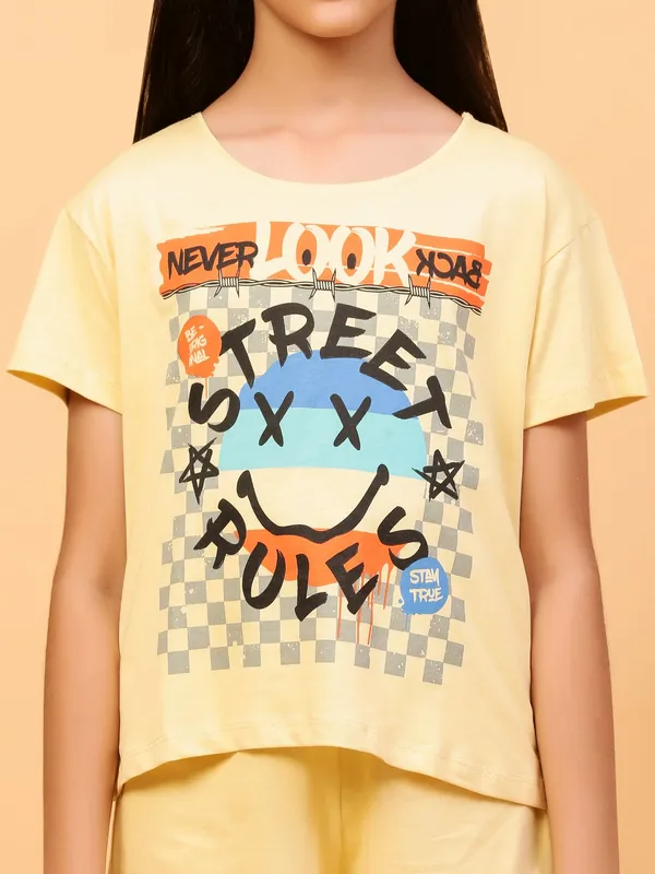 Cotton_Knit_Half_Sleeves_Street_Style_Print_Tshirt_&_Shorts-Lemon_Yellow