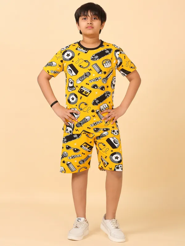 Yellow_Skull_Print_Coord_Set_With_T-Shirt_&_Shorts_for_Boys