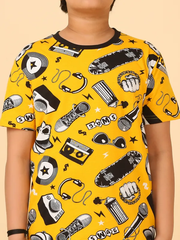 Yellow_Skull_Print_Coord_Set_With_T-Shirt_&_Shorts_for_Boys