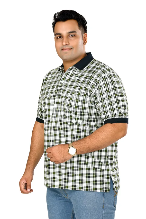 Black_Polo_Neck_Half_Sleeve_T-Shirt_With_Pocket_For_Men