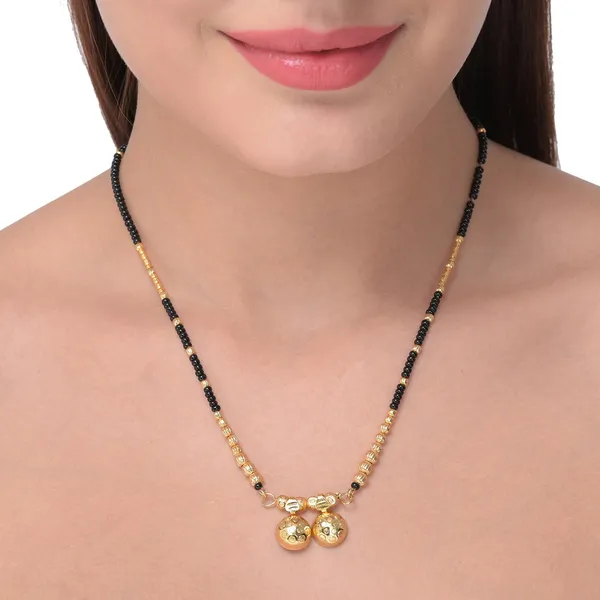 Gold_Elegant_Mangalsutra_For_Women