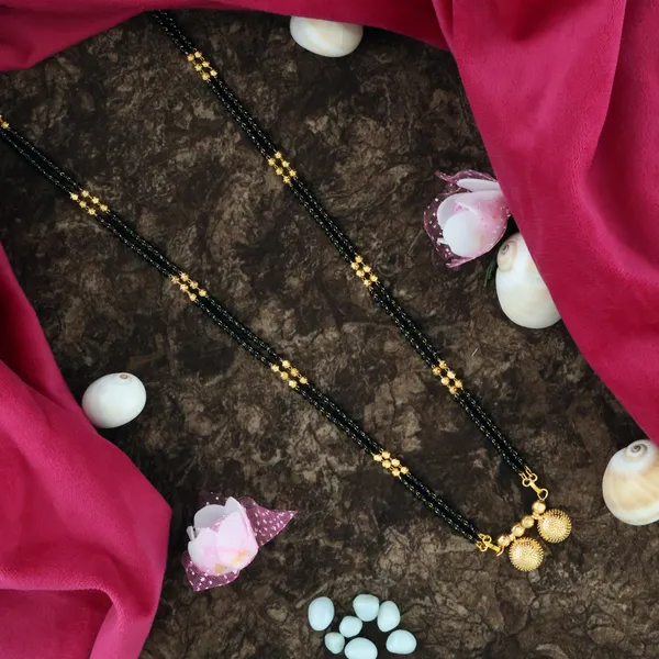 Gold_Elegant_Mangalsutra_For_Women