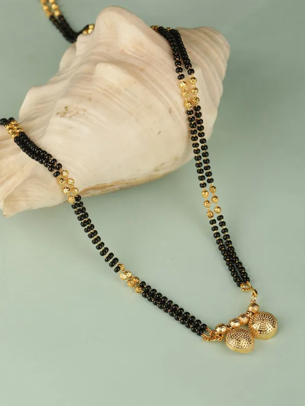 Gold_Elegant_Mangalsutra_For_Women