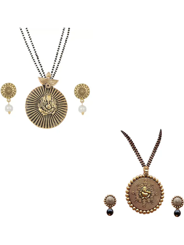 Gold_&_Black_Elegant_Mangalsutra_&_Earring_Set_For_Women