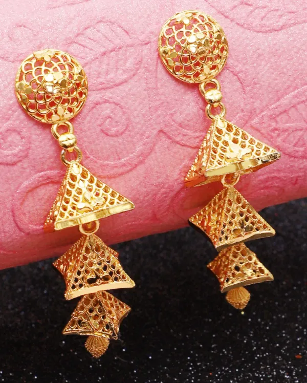 Gold_Elegant_Jhumki_Earring_For_Women