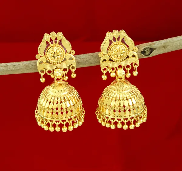 Gold_Alloy_Earring_Set_For_Women