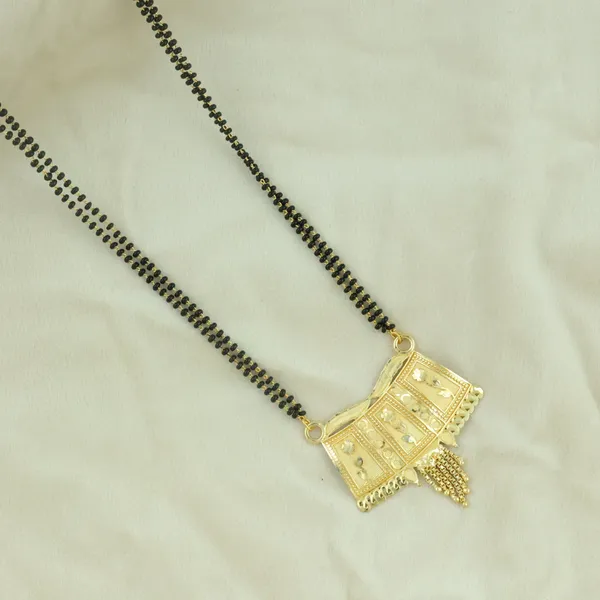 Gold_Elegant_Mangalsutra_For_Women