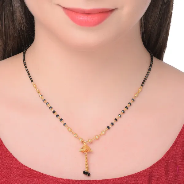 Gold_Elegant_Mangalsutra_For_Women