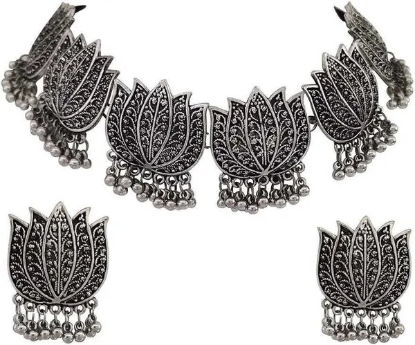Silver_Elegant_Earring_&_Necklace_Set_For_Women