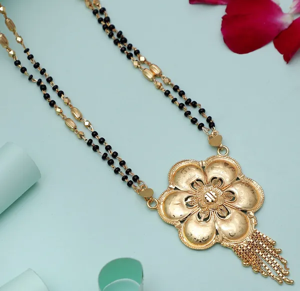 Gold_&_Black_Elegant_Mangalsutra_For_Women