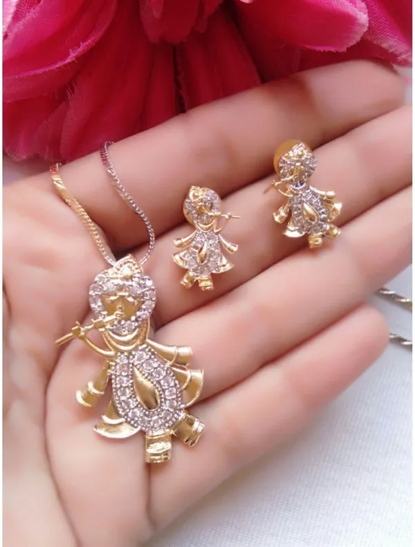 Gold_&_Silver_Elegant_Earring_&_Pendant_Set_For_Women