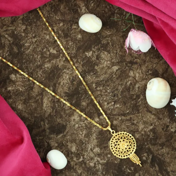 Gold_Elegant_Pendant_&_Ring_Set_For_Women
