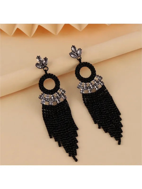 Black_Elegant_Earring_Set_For_Women