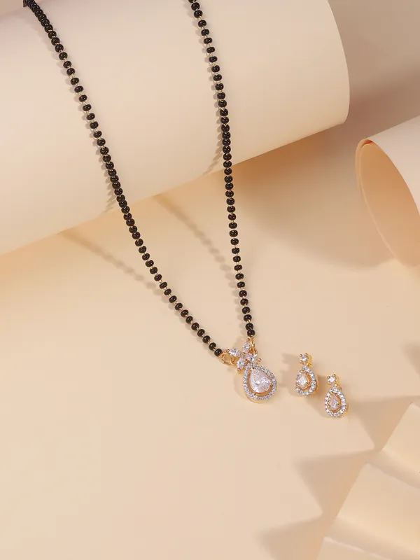 Gold_Teardrop_Mangalsutra_Set_|_Elegant_Daily_&_Festive_Wear