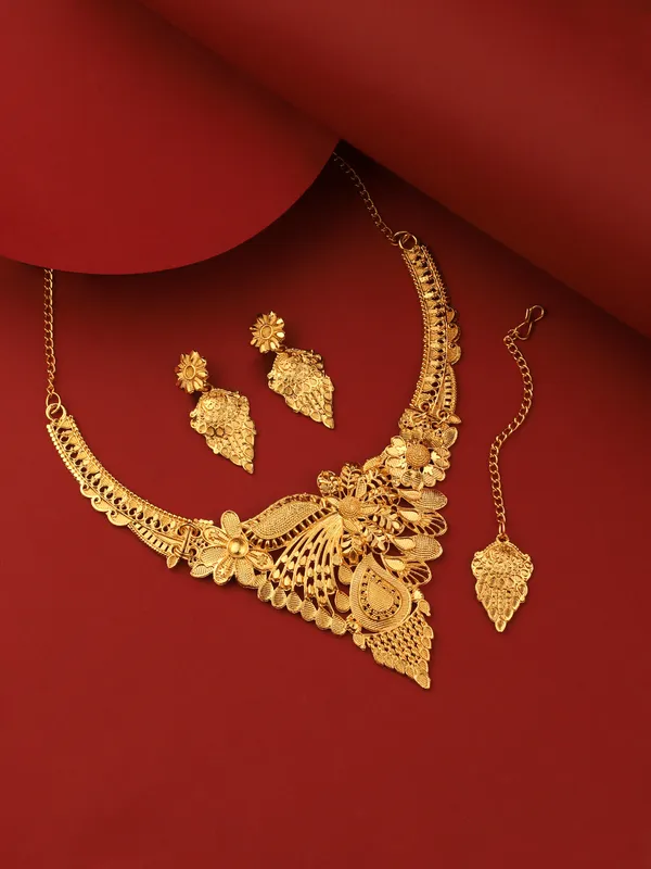 Golden_Alloy_Elegant_Jewellery_Set_For_Women