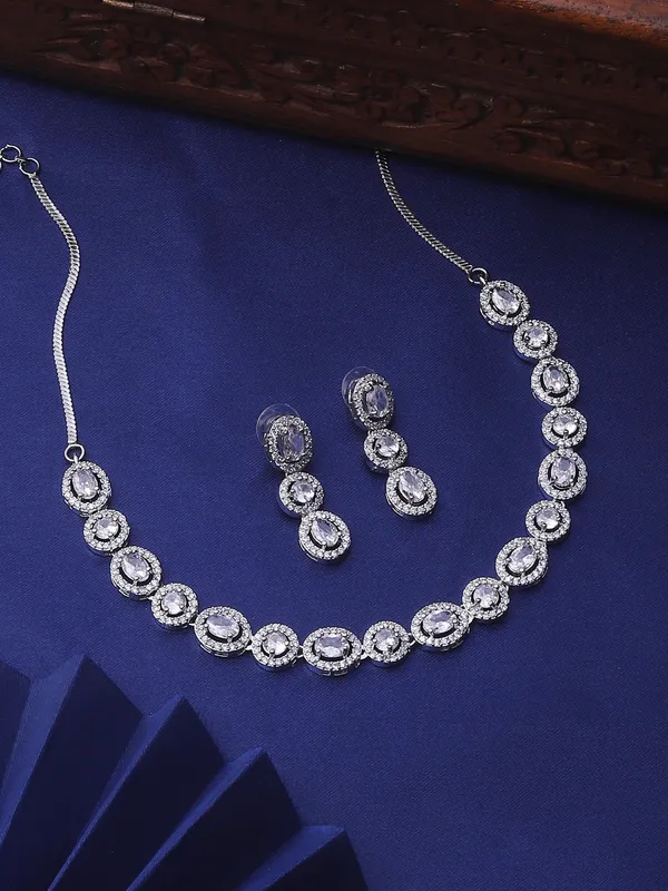 Silver_Alloy_Elegant_Necklace_Set_For_Women