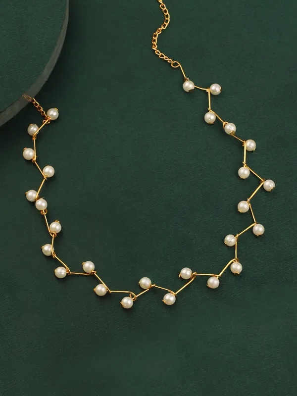White_Alloy_Elegant_Necklace_For_Women