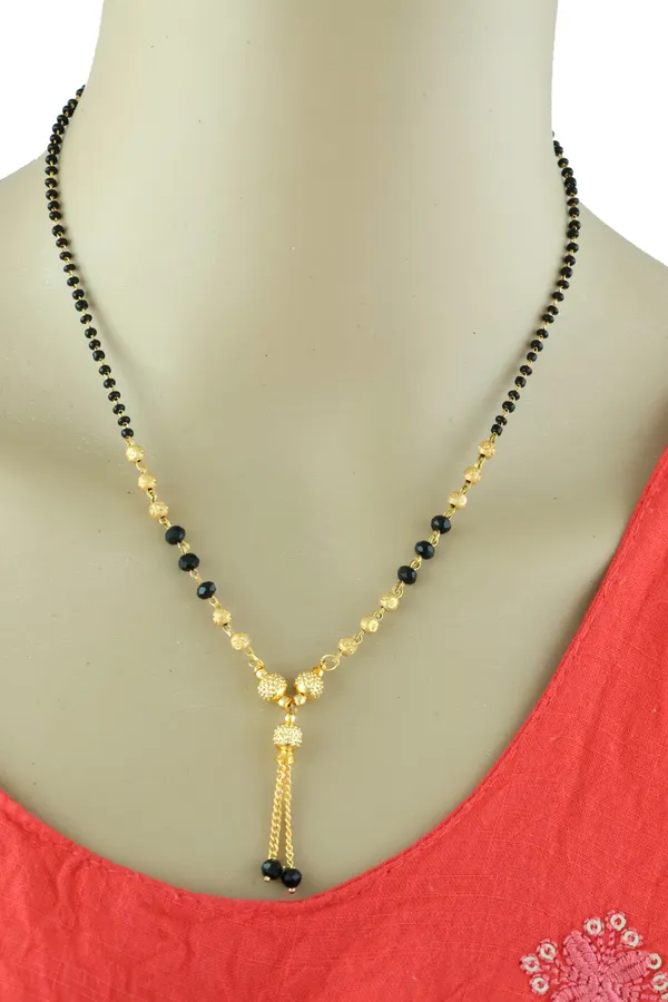 Gold_Elegant_Mangalsutra_For_Women