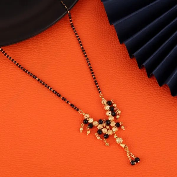 Gold_Elegant_Mangalsutra_For_Women