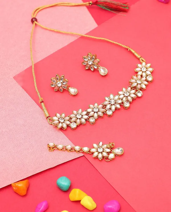 Multicolor_Elegant_Necklace,_Earring_&_Maang_Tikka_Set_For_Women