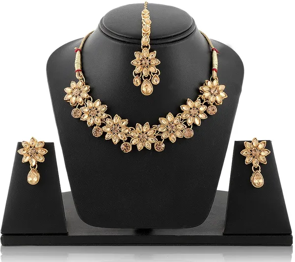 Gold_Elegant_Necklace,_Earring_&_Maang_Tikka_Set_For_Women