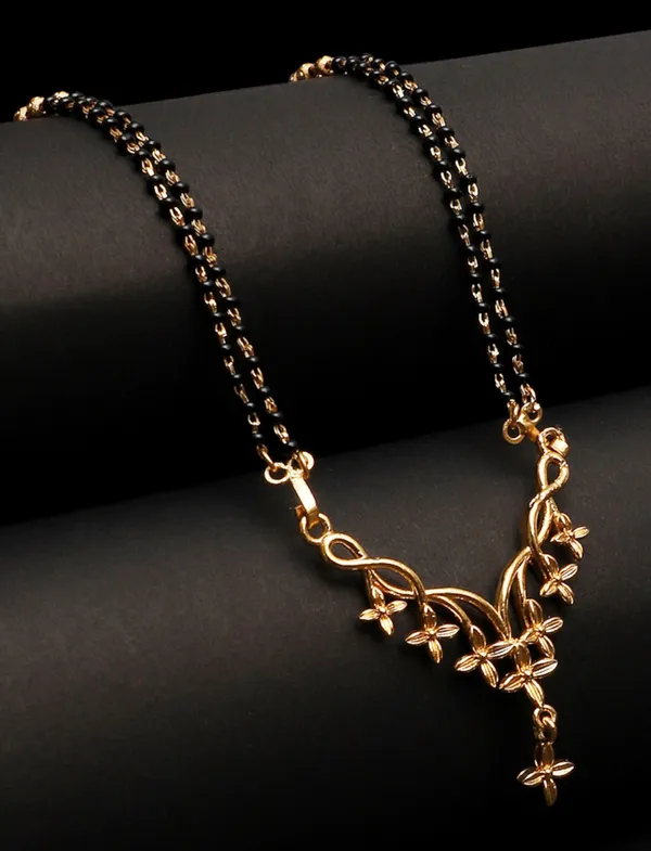 Gold_Elegant_Mangalsutra_For_Women