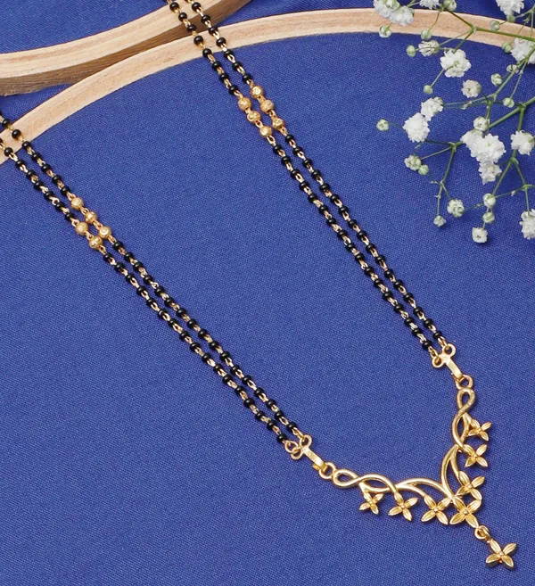 Gold_Elegant_Mangalsutra_For_Women