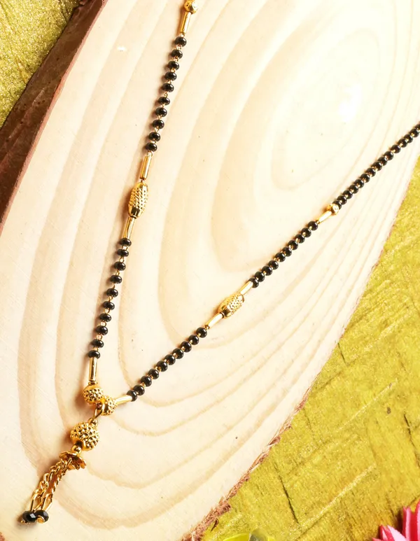 Gold_Elegant_Mangalsutra_For_Women_(_Pack_of_3_)