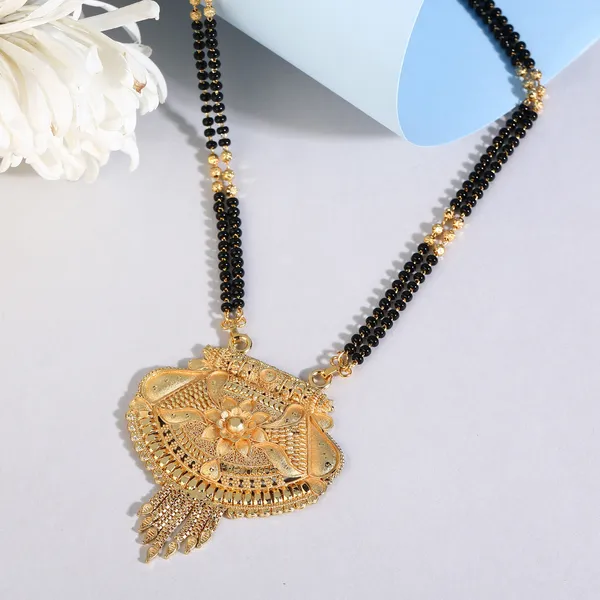 Gold_Elegant_Mangalsutra_For_Women