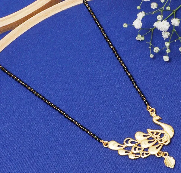 Gold_Elegant_Mangalsutra_For_Women