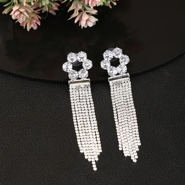 Silver_Elegant_Earring_Set_For_Women