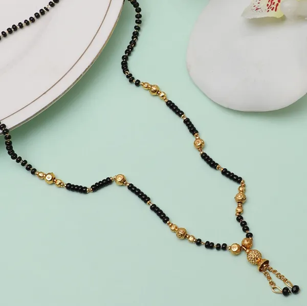 Gold_Elegant_Mangalsutra_For_Women