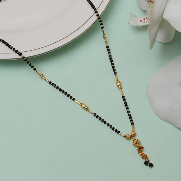 Gold_Elegant_Mangalsutra_For_Women