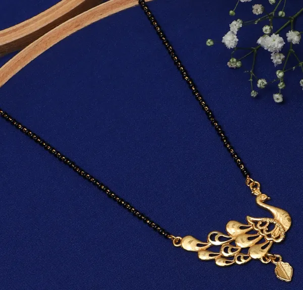 Gold_Elegant_Mangalsutra_For_Women