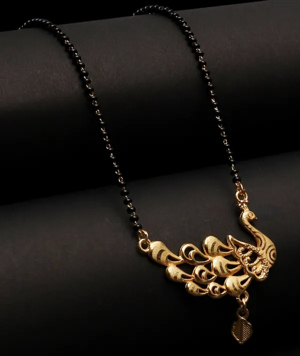 Gold_Elegant_Mangalsutra_For_Women