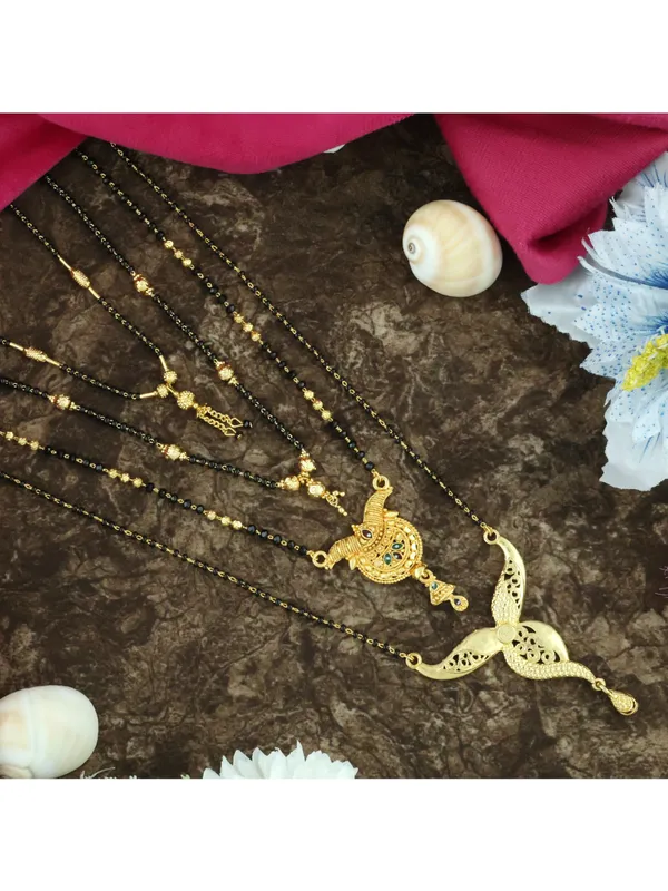 Gold_Elegant_Mangalsutra_For_Women_(_Pack_of_4_)